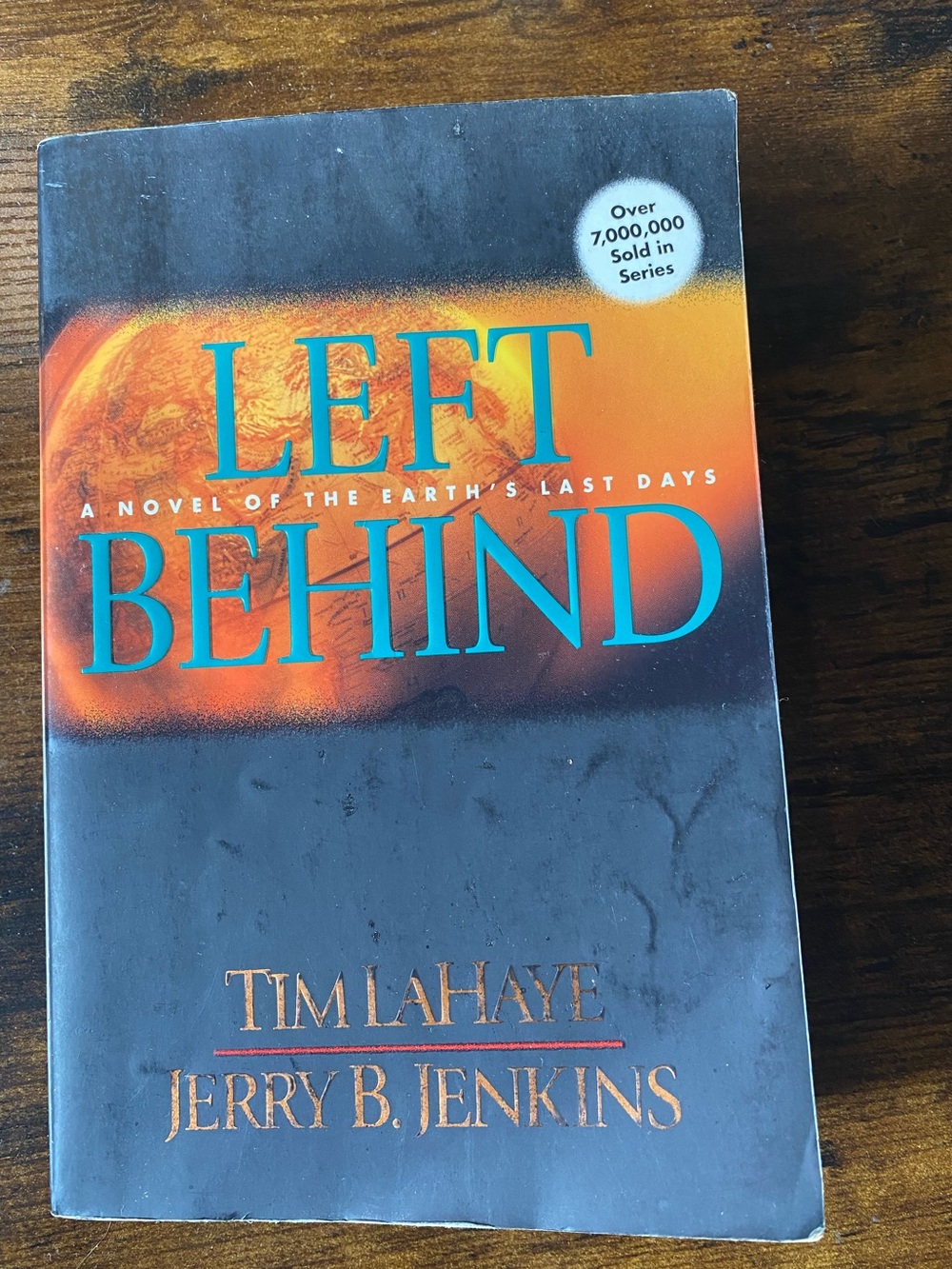 Left Behind by Tim LaHaye & Jerry B. Jenkins /A Novel of the Earth’s Last Days